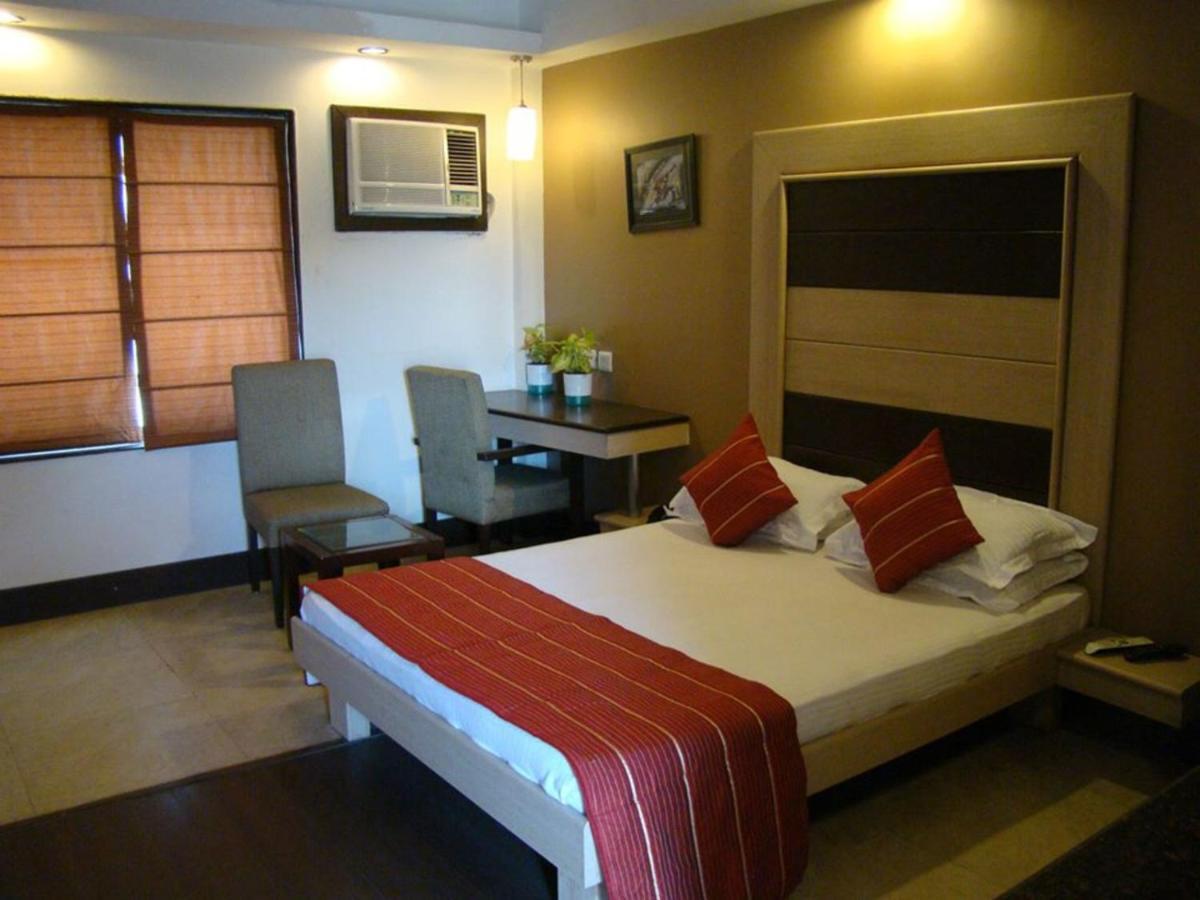 Hotel Pacific Inn Huda City Centre Gurgaon Exterior photo